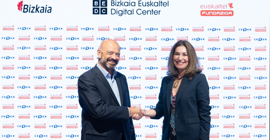 CEBEK y Bizkaia Euskaltel Digital Center impulsan la capacitación digital del tejido profesional de Bizkaia CEBEK y Bizkaia Euskaltel Digital Center impulsan la capacitación digital del tejido profesional de Bizkaia