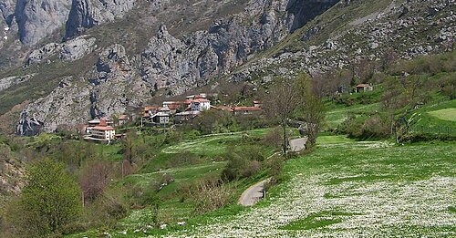 Los 50 vecinos de Cordiñanes de Valdeón (León) estrenan cobertura móvil gracias a la colaboración entre Ayuntamiento y Orange Los 50 vecinos de Cordiñanes de Valdeón (León) estrenan cobertura móvil gracias a la colaboración entre Ayuntamiento y Orange