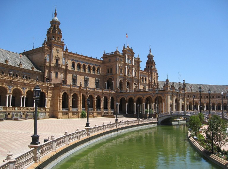 Cerca de 5.000 andaluces refuerzan sus competencias digitales gracias a Orange y la Fundación Orange Cerca de 5.000 andaluces refuerzan sus competencias digitales gracias a Orange y la Fundación Orange