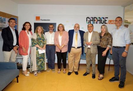 La Fundación Orange y la Asociación Diversidades Acolle  inauguran el primer GarageLAB de Galicia en Vigo