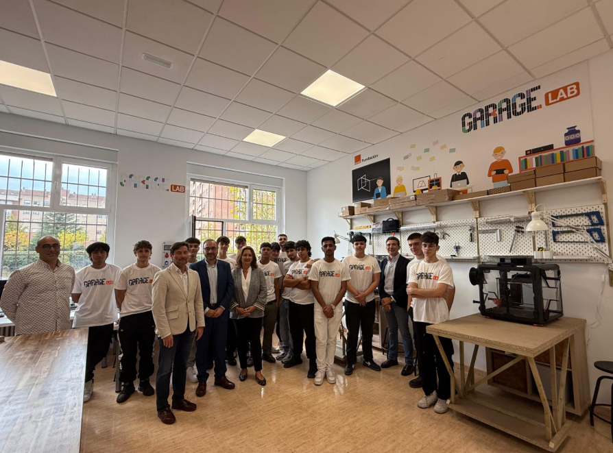 La Fundación Orange y el Centro Sagrado Corazón – Jesuitas Logroño inauguran el primer GarageLAB de La Rioja