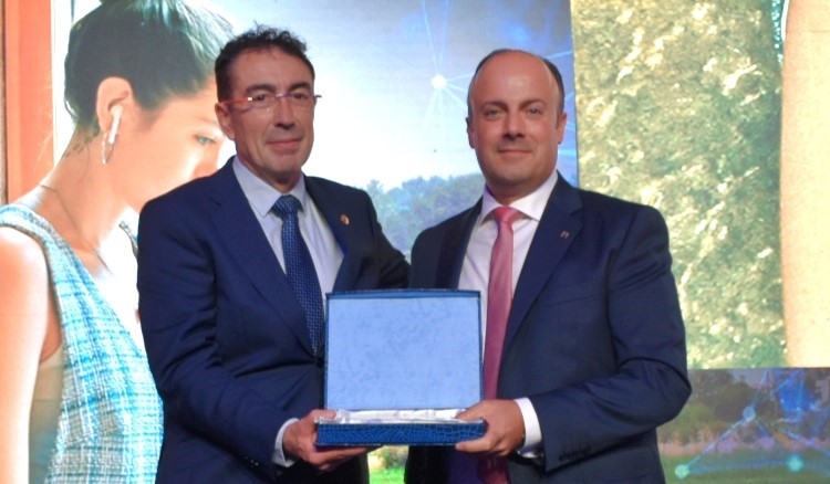El director de R, Alfredo Ramos, ‘Enxeñeiro do Ano’ 2024