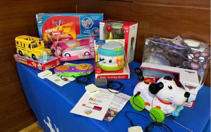 Vall d’Hebron y “Jugar es obligatorio” ponen en marcha “En el hospital también jugamos”, un proyecto para promover el juego en pacientes con diversidad funcional