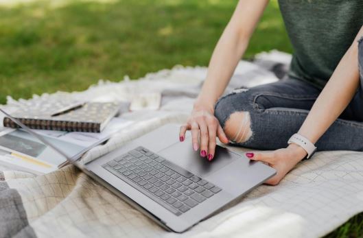Doce cursos gratuitos para mejorar las competencias  digitales de jóvenes durante el verano