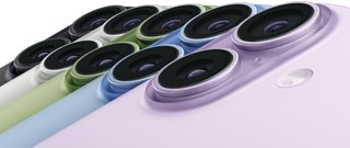 iPhone 17, parte trasera, sistema de cámara dual Fusion, superpuestos en los cinco colores disponibles: negro, blanco, verde salvia, azul neblina y lavanda