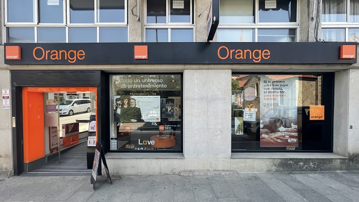Tienda Orange Lalín 