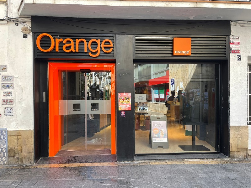 Tienda Orange Sitges