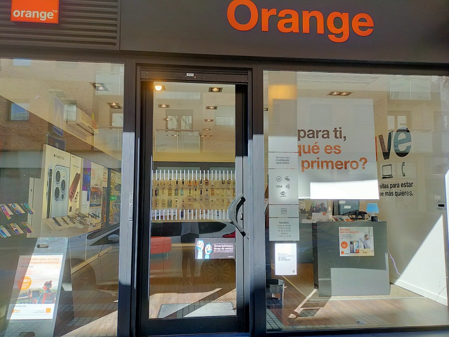 Tienda Orange Los Corrales De Buelna