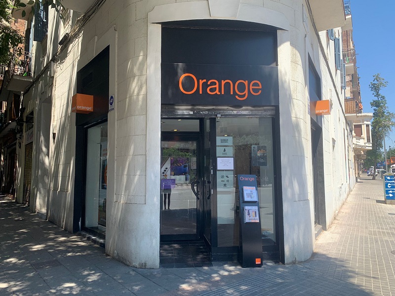 Tienda Orange Barcelona Carrer Rogent
