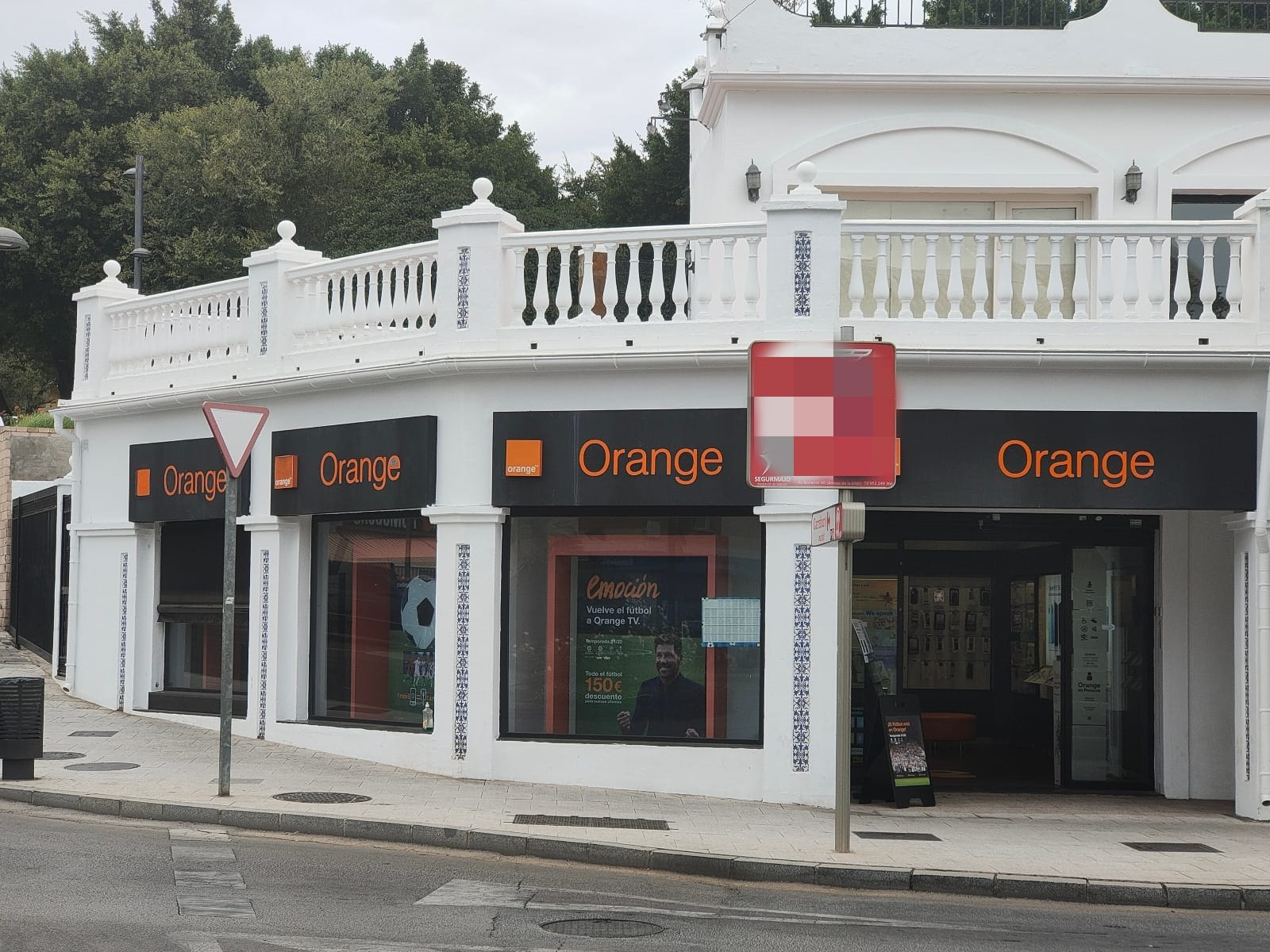 Tienda Orange Benalmadena